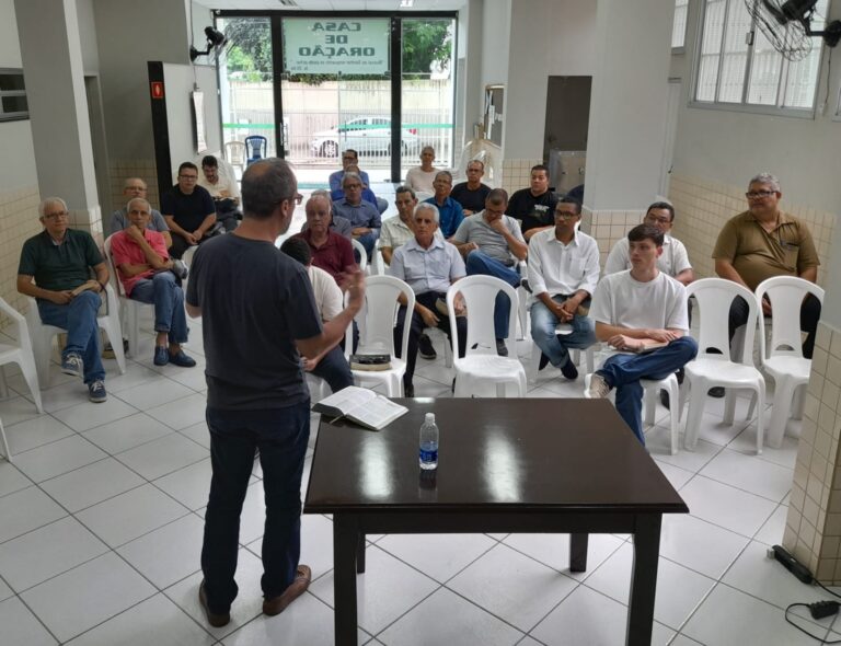 Café da Manhã com a Palavra o irmão Otávio Trinck